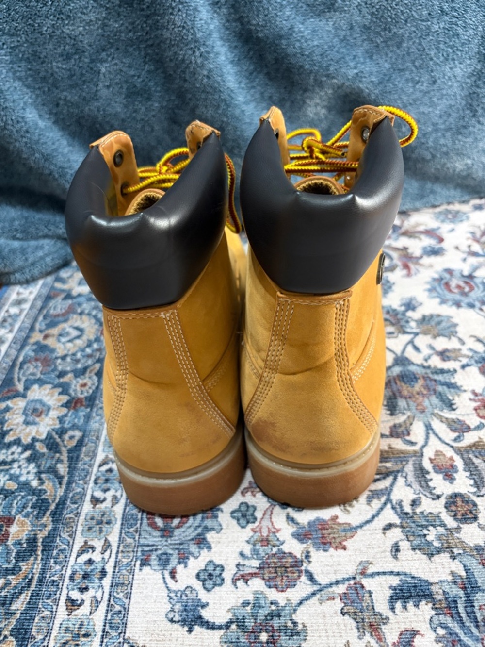 Size 11 men’s) Lugz Men's Wheat Lace-Up Work Boots with Yellow Trim - Picture 4 of 7